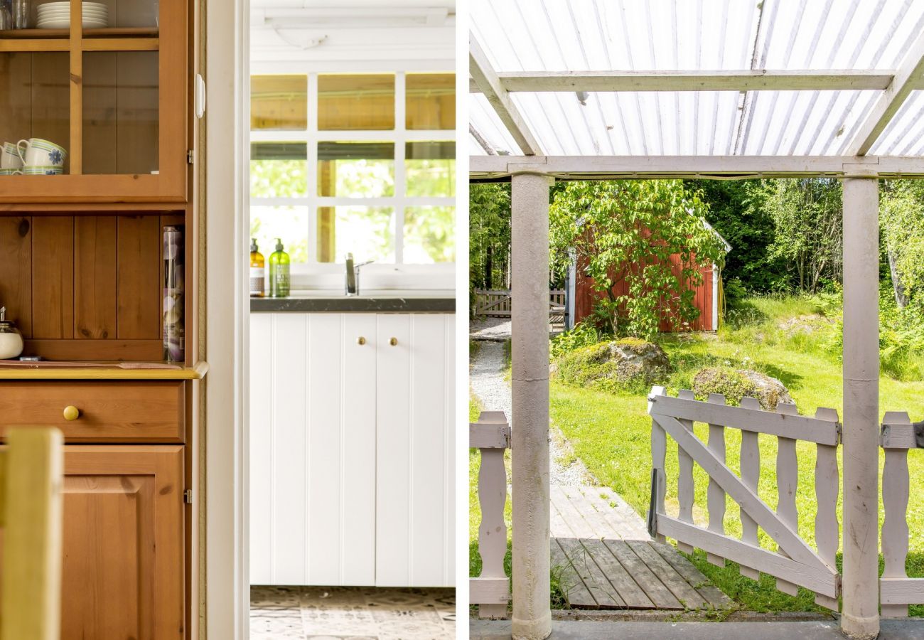 House in Urshult -  Nice cottage close to Urshult with access to a boat by lake Åsnen | SE06027