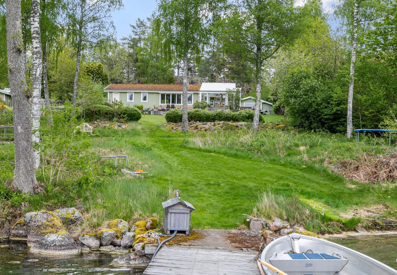 House in Tranås - Lovely house in Tranås with a wonderful location by the lake Loren