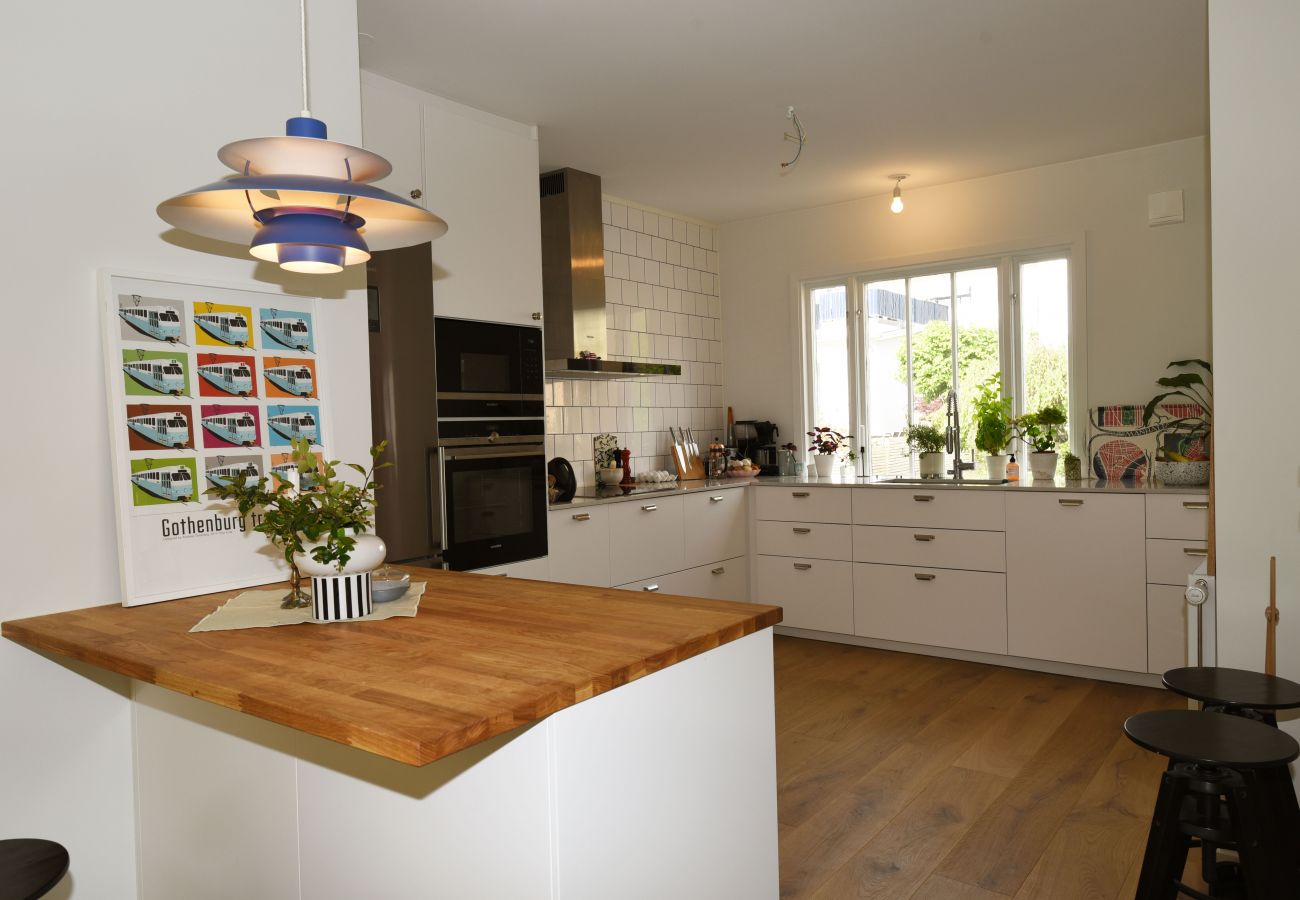 House in Göteborg -  Well-equipped terraced house in beautiful Örgryte