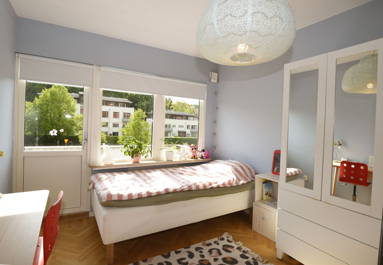 House in Göteborg -  Well-equipped terraced house in beautiful Örgryte