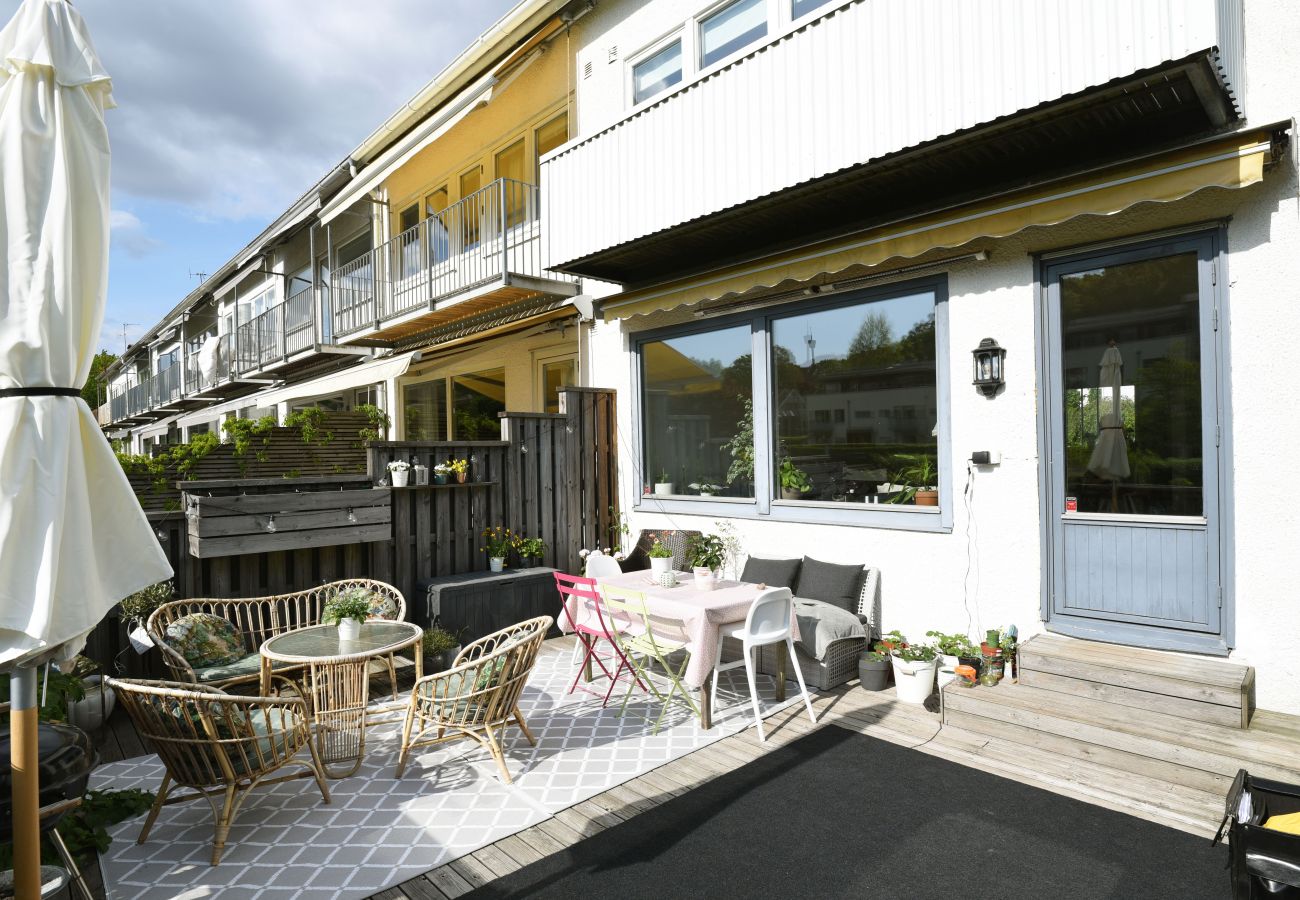 House in Göteborg -  Well-equipped terraced house in beautiful Örgryte