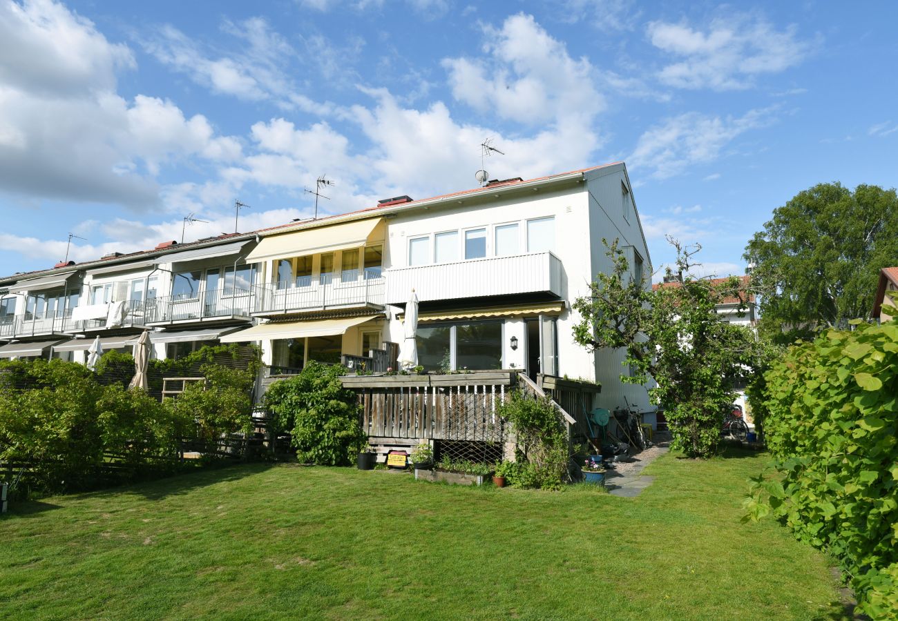 House in Göteborg -  Well-equipped terraced house in beautiful Örgryte