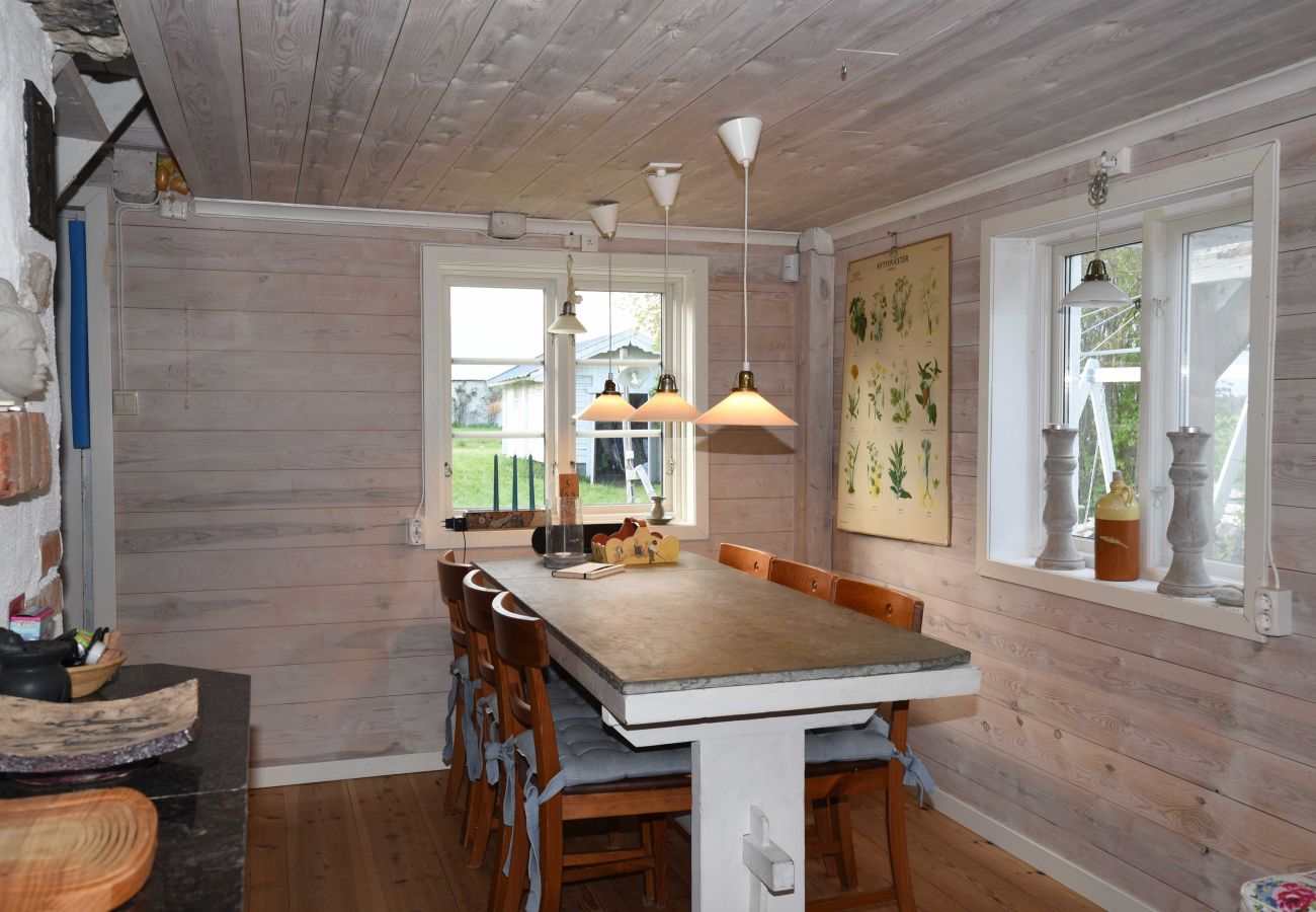 House in Tingstäde -  Charming cottage on Gotland | SE12004