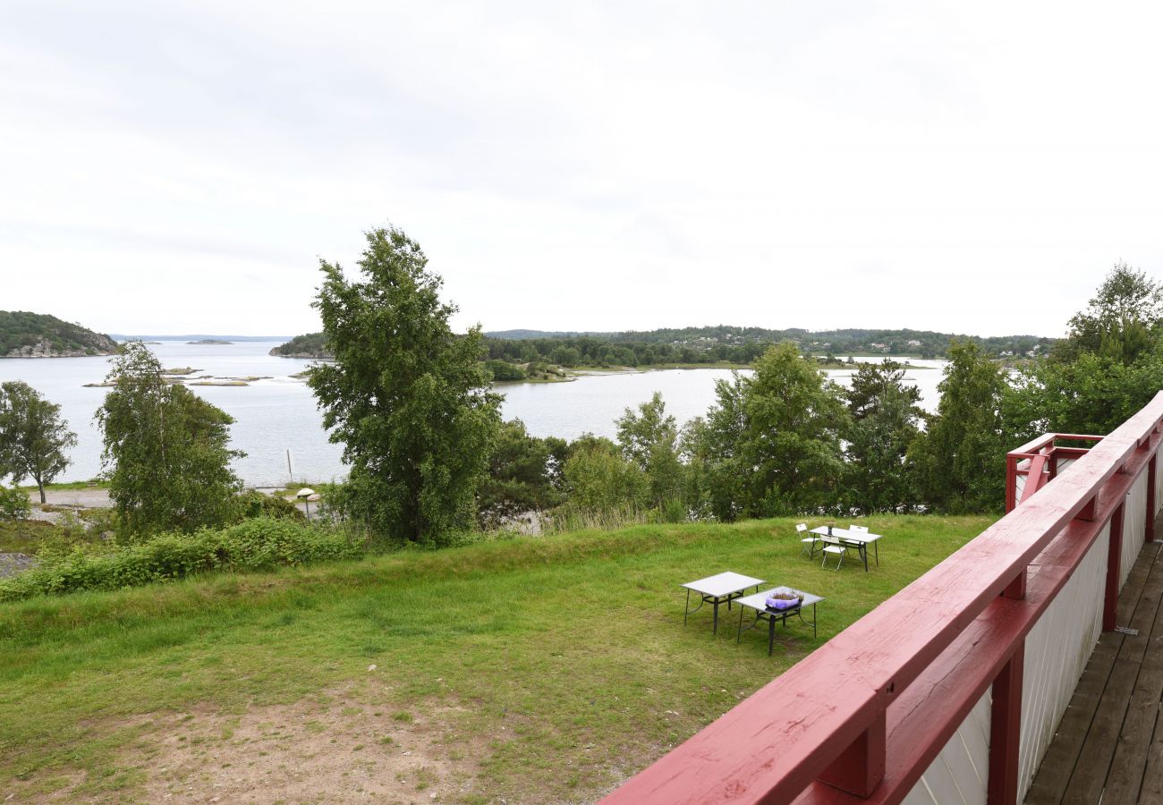 Apartment in Myggenäs - Holiday apartment with panoramic views on Almön