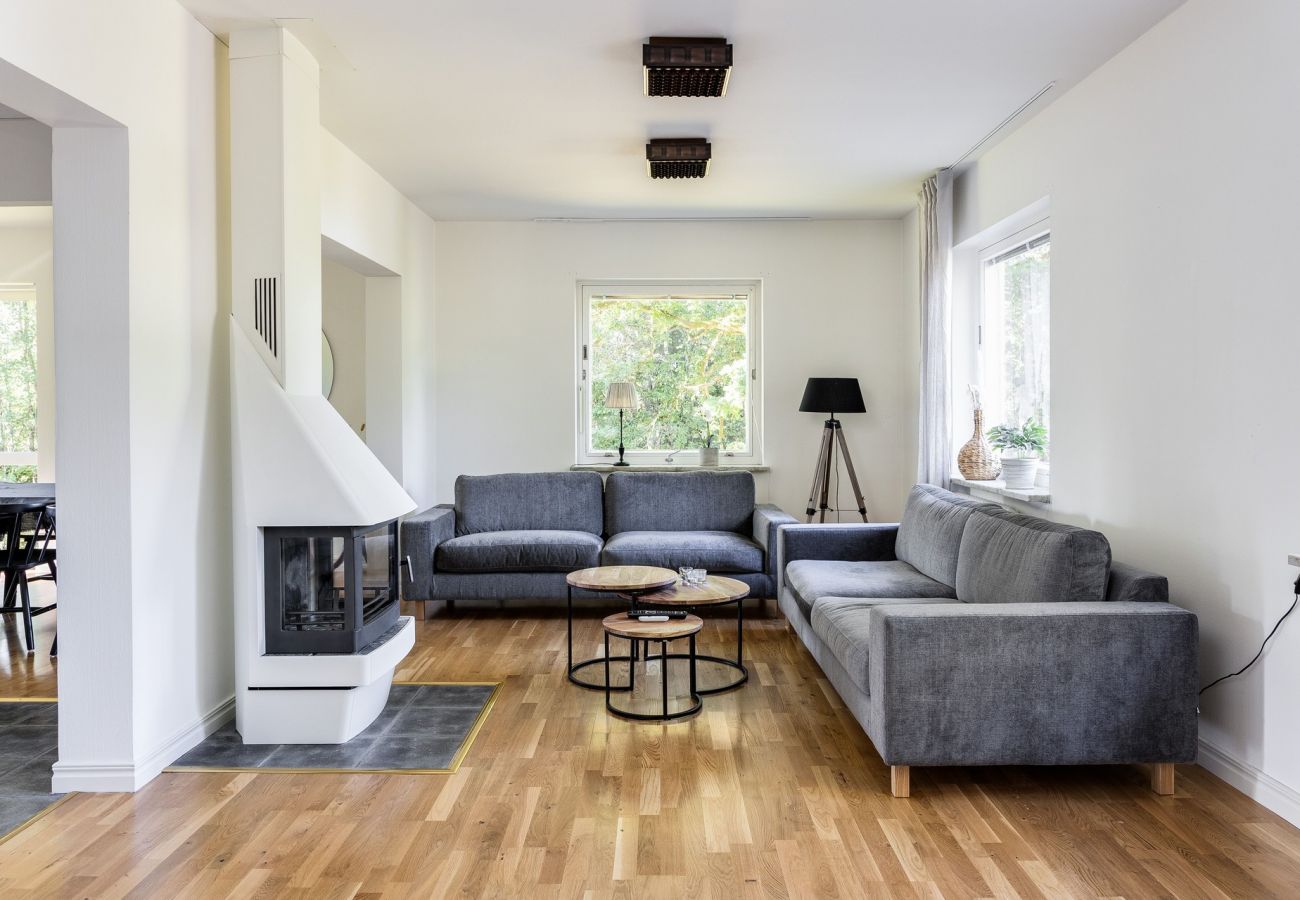 House in Rydaholm - Fantastic holiday home with a sandy beach by Lake Furen