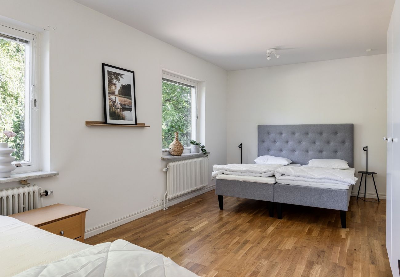 House in Rydaholm - Fantastic holiday home with a sandy beach by Lake Furen