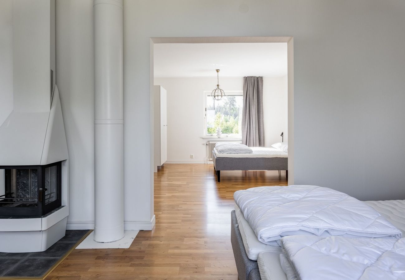 House in Rydaholm - Fantastic holiday home with a sandy beach by Lake Furen