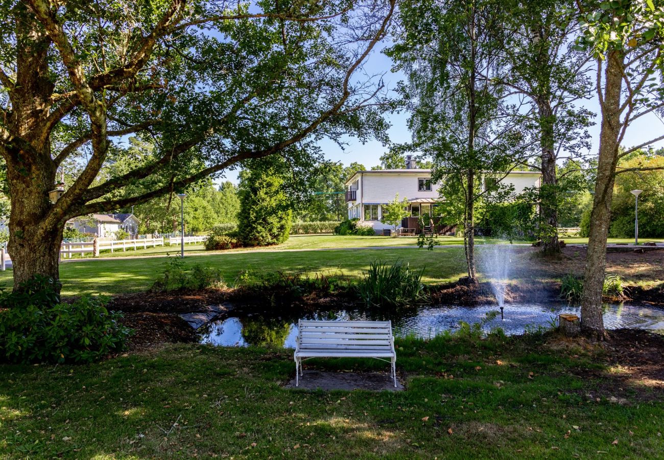 House in Rydaholm - Large and modern house with sandy beach