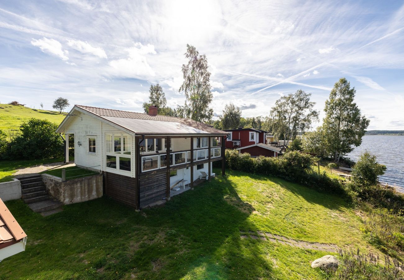 House in Vimmerby - Cottage with its own sandy beach near VimmerbyI SE05018