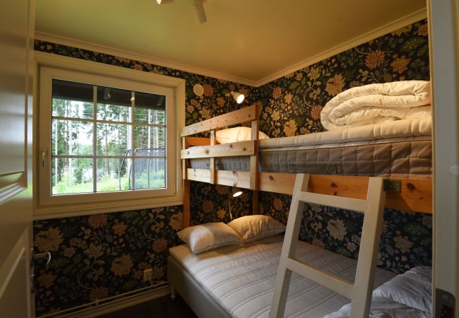 House in Arvika - Cozy holiday home with its own jetty and panoramic views of Norra Örsjön House in Arvika - Cozy holiday home with its own jetty and panoramic views of Norra Örsjön