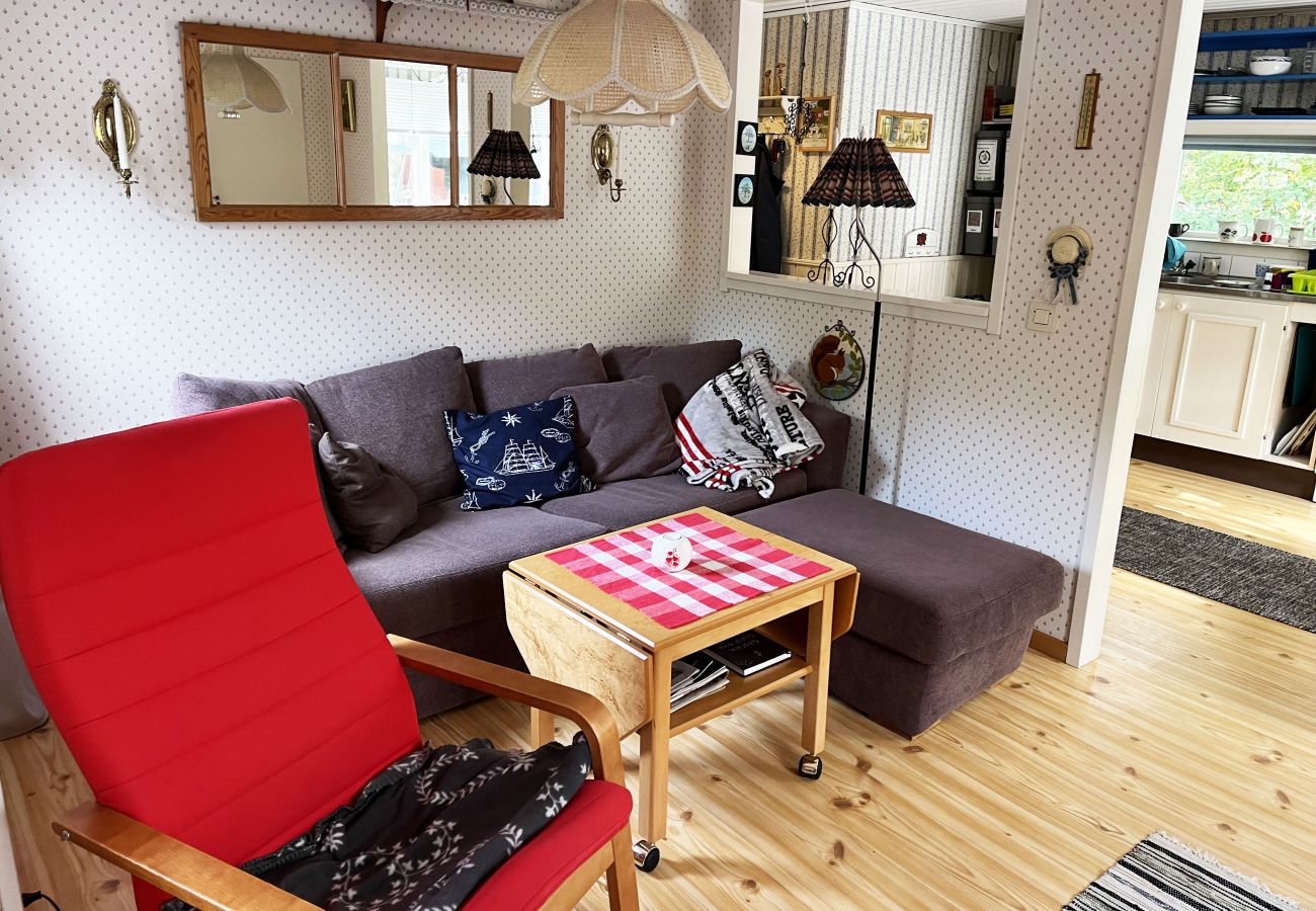 House in Borgholm - Holiday home in Borgholm near the beach | SE04004