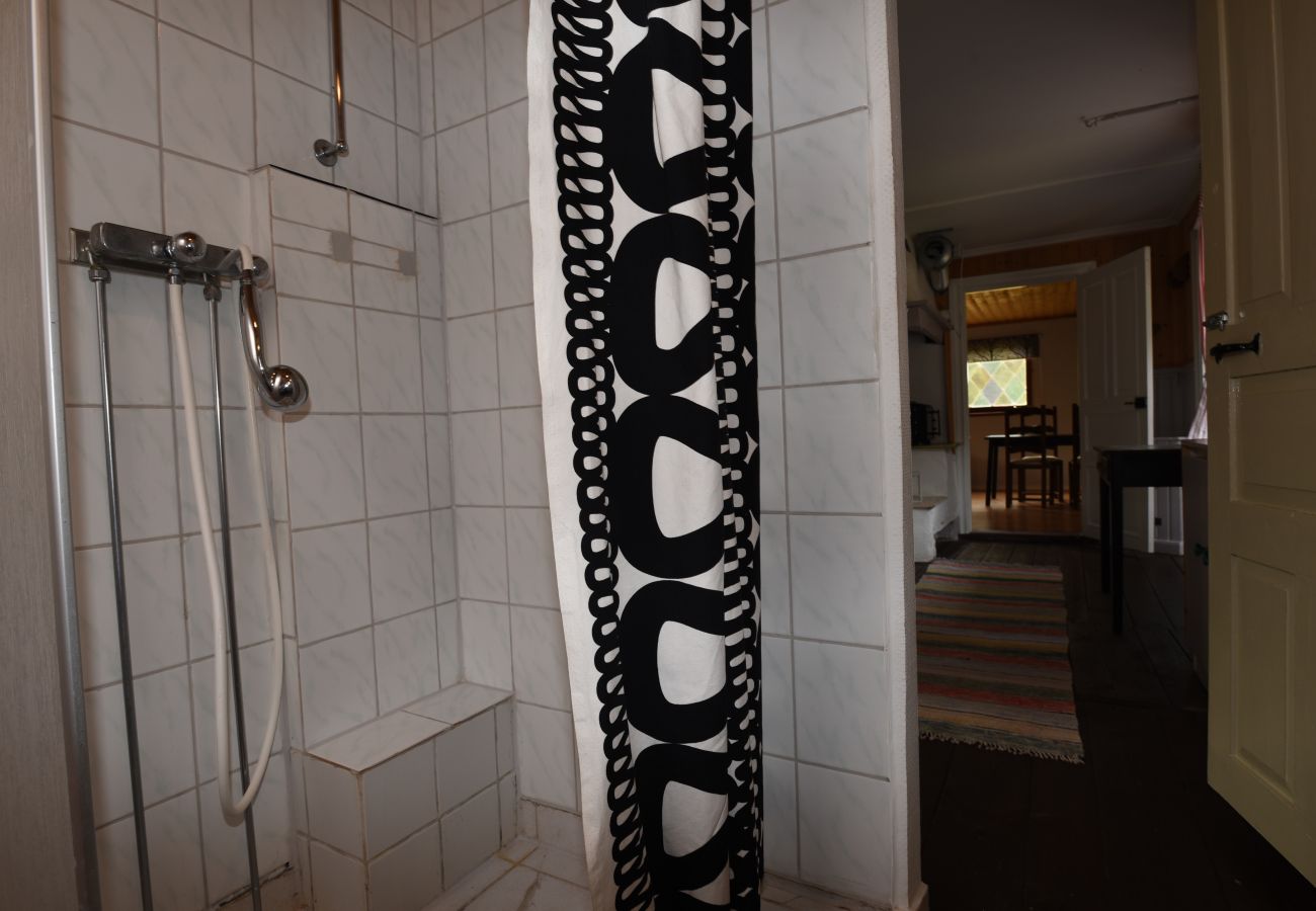 House in Alsterbro - Cozy cottage close to nature in Alsterbo | SE05011 