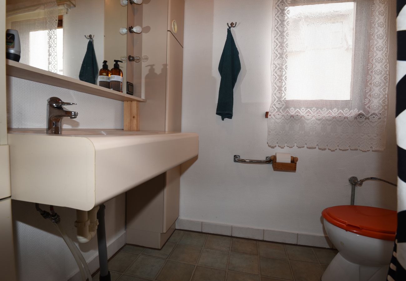 House in Alsterbro - Cozy cottage close to nature in Alsterbo | SE05011 