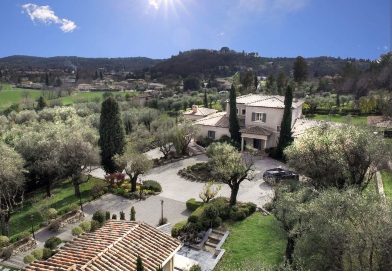 Villa in Châteauneuf-Grasse - Villa Ock en Bourg - Etoiles du Sud