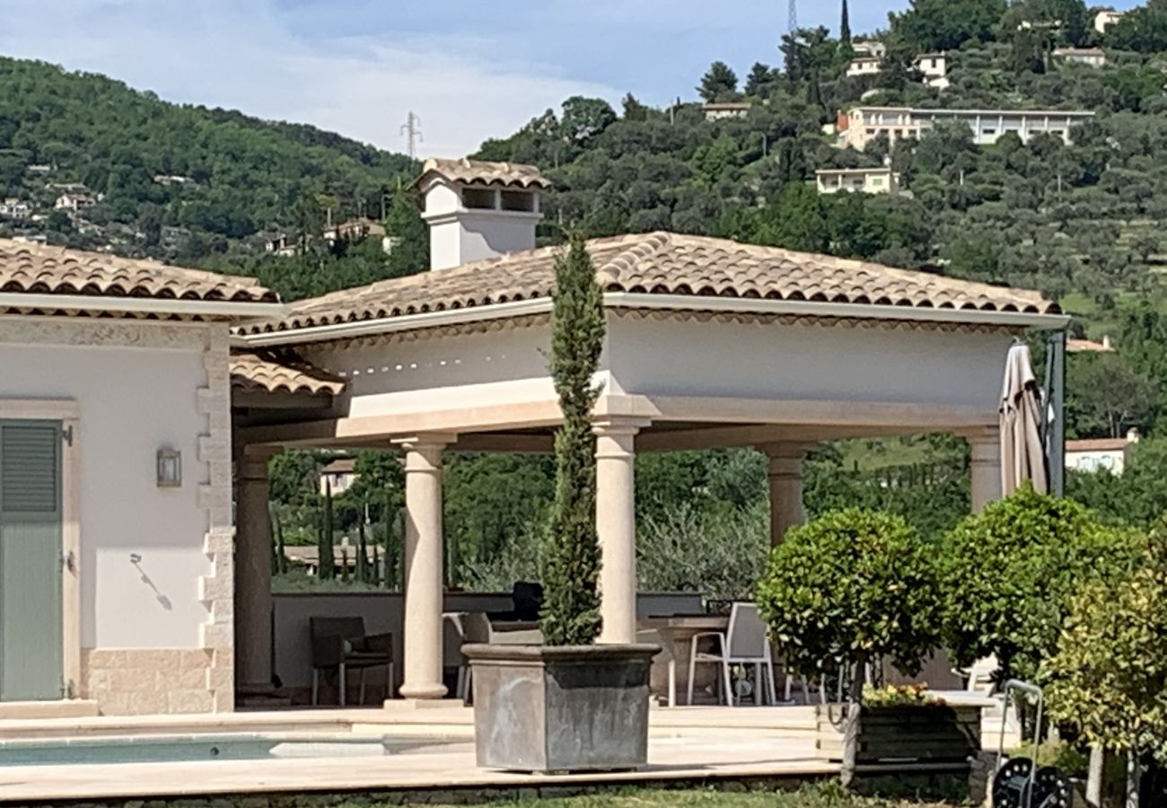 Villa in Châteauneuf-Grasse - Villa Ock en Bourg - Etoiles du Sud