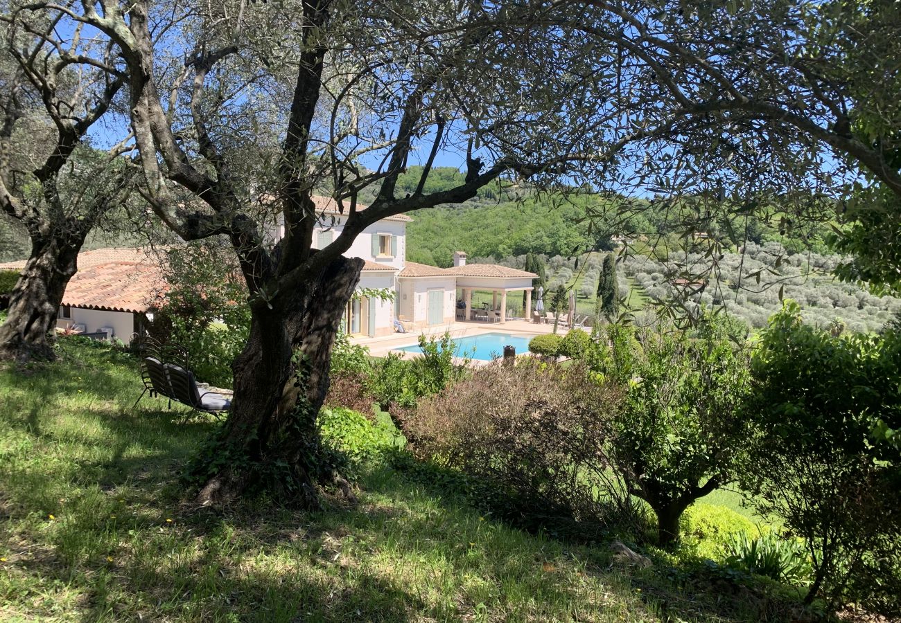 Villa in Châteauneuf-Grasse - Villa Ock en Bourg - Etoiles du Sud