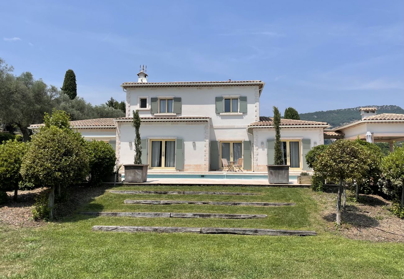 Villa in Châteauneuf-Grasse - Villa Ock en Bourg - Etoiles du Sud