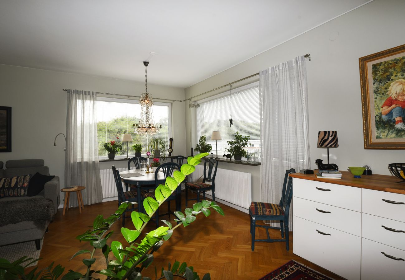House in Uddevalla - Nice holiday home  in central Uddevalla with sauna | SE09025