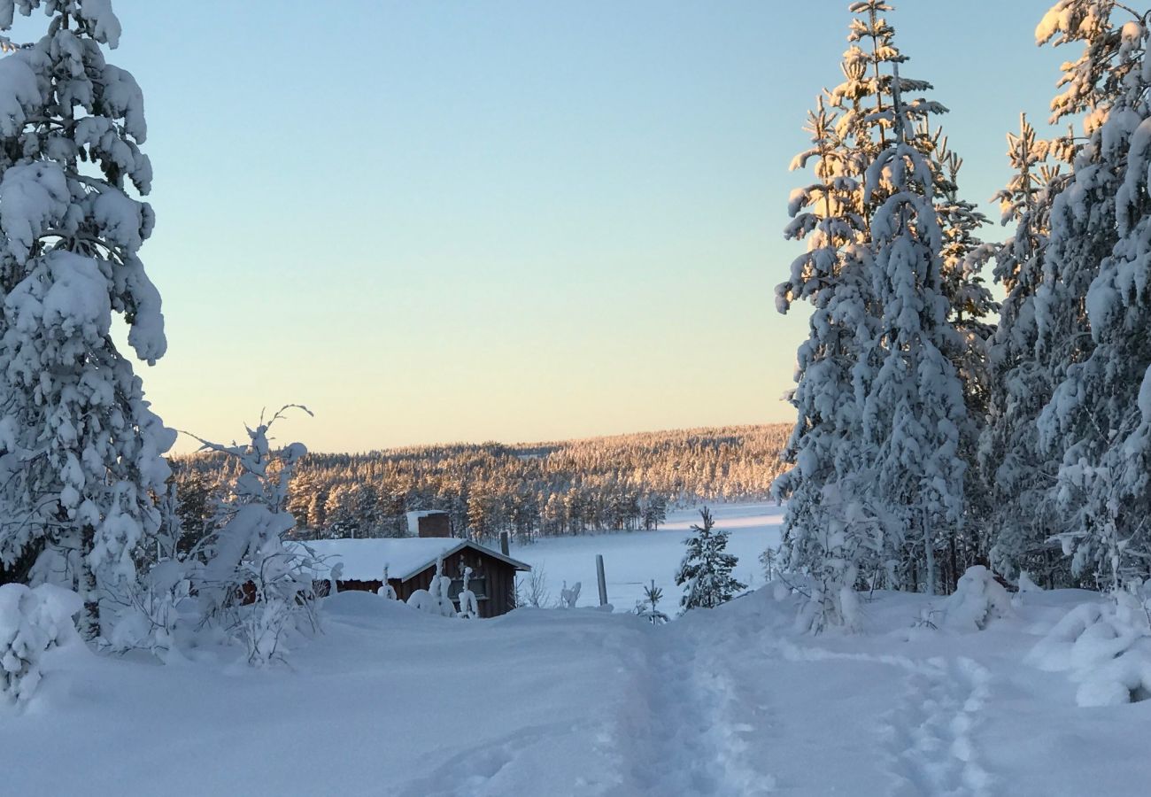 House in Likenäs - Rural villa with a view of Klarälven near Branäs | SE18014