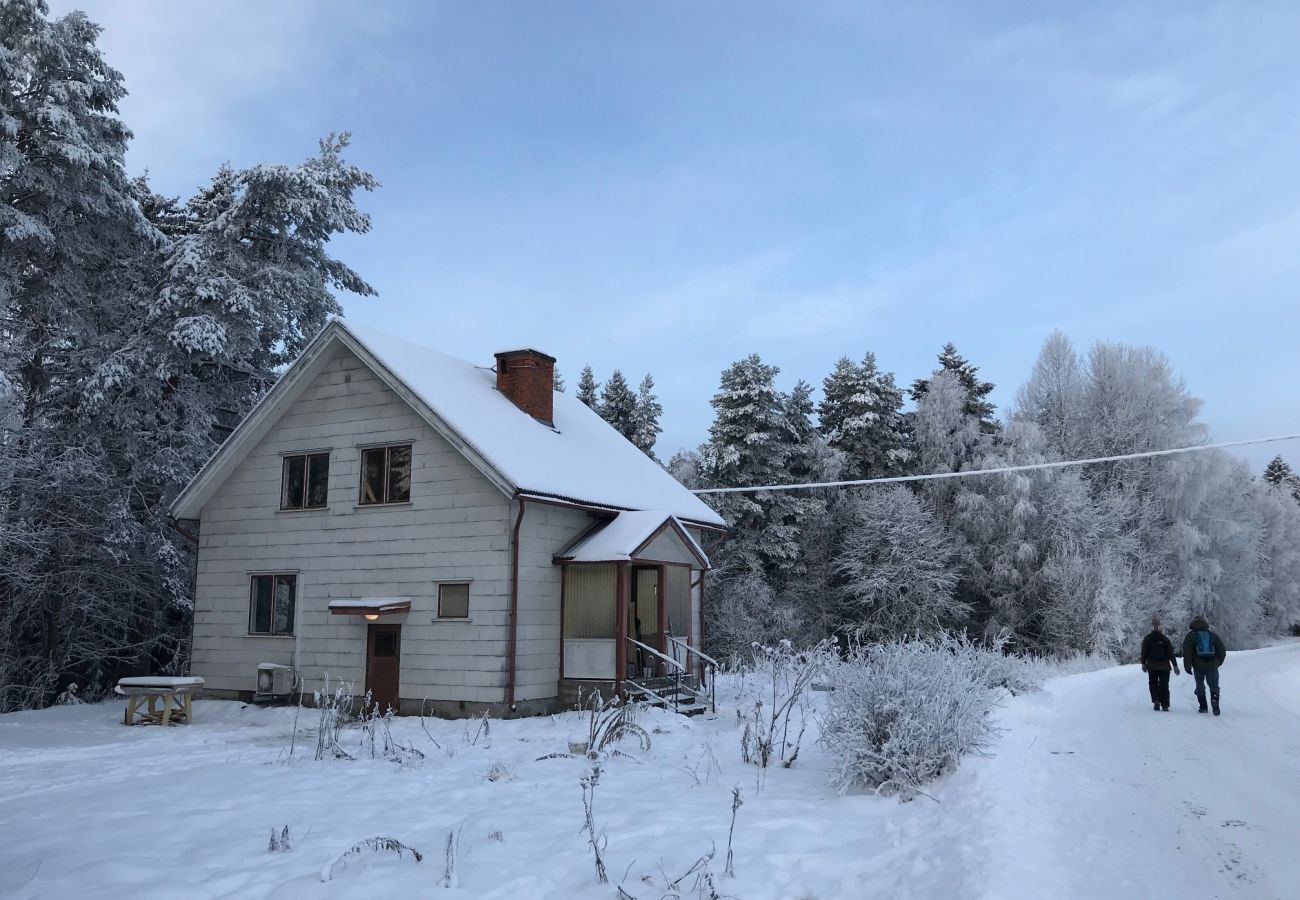 House in Likenäs - Rural villa with a view of Klarälven near Branäs | SE18014