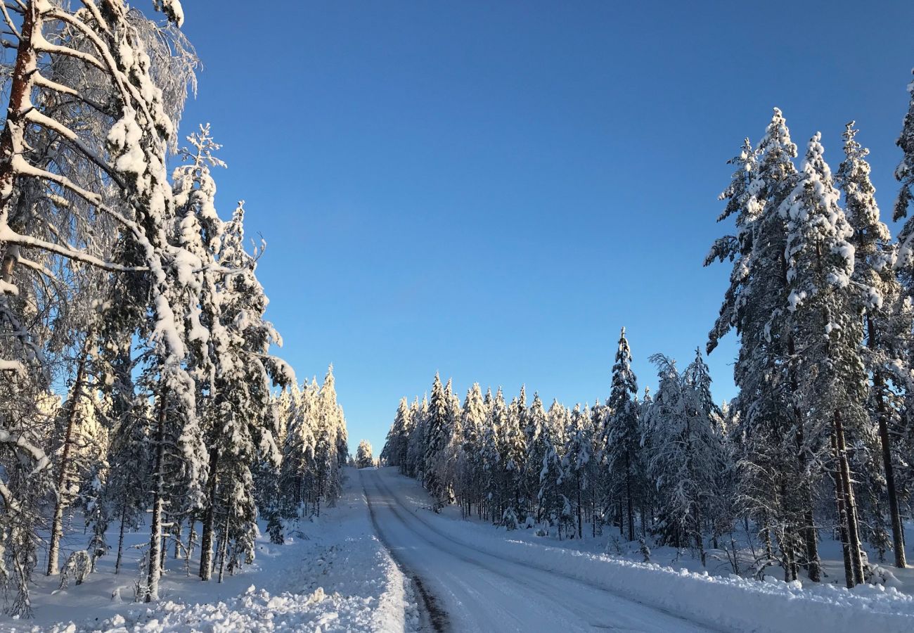 House in Likenäs - Rural villa with a view of Klarälven near Branäs | SE18014