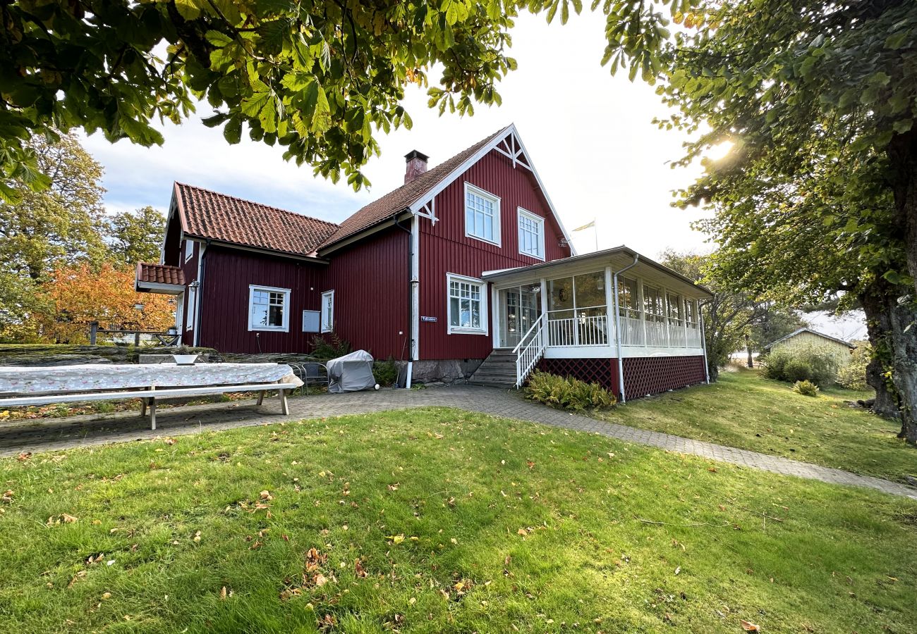 House in Köpmannebro - Unique house in Köpmannebro with fantastic lake plot | SE17008