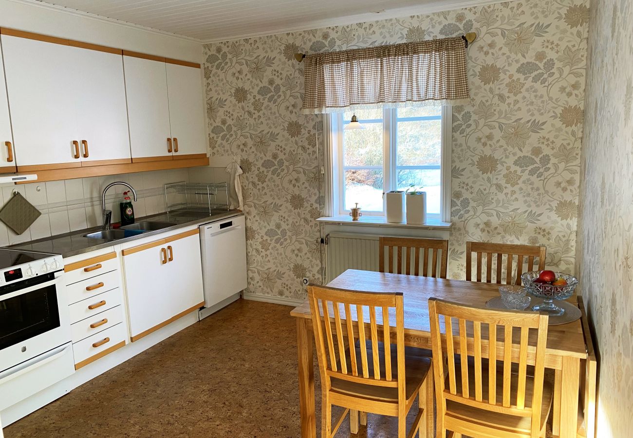 House in Reftele - Nice holiday home with a nice view in Häljarp, Reftele | SE07029
