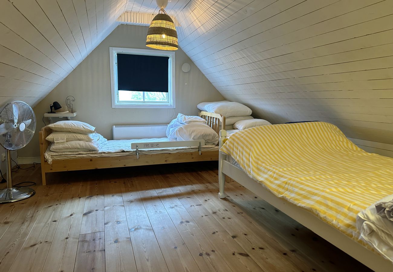 House in Färjestaden - Cozy holiday house on Öland near family-friendly beaches | SE04012