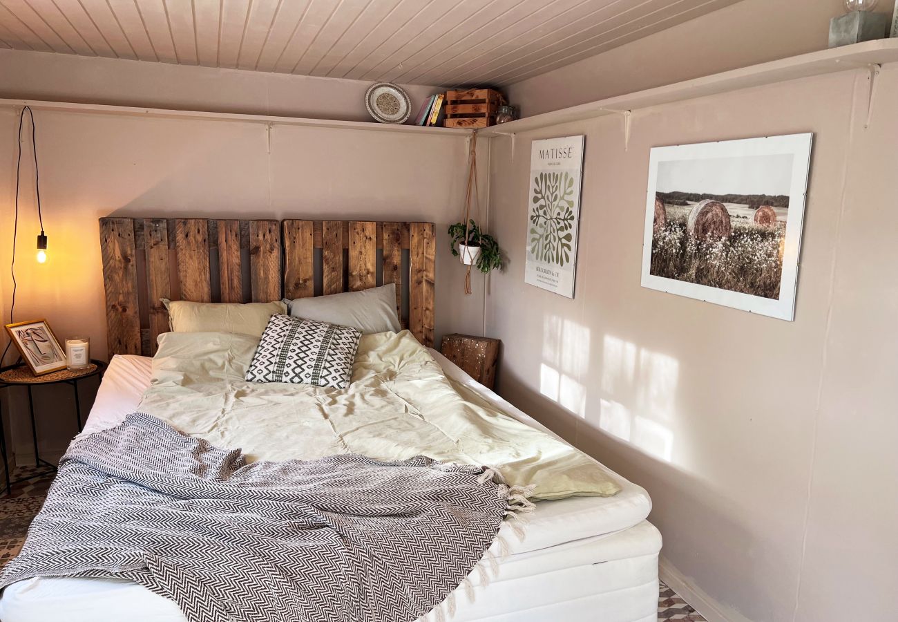 House in Färjestaden - Cozy holiday house on Öland near family-friendly beaches | SE04012