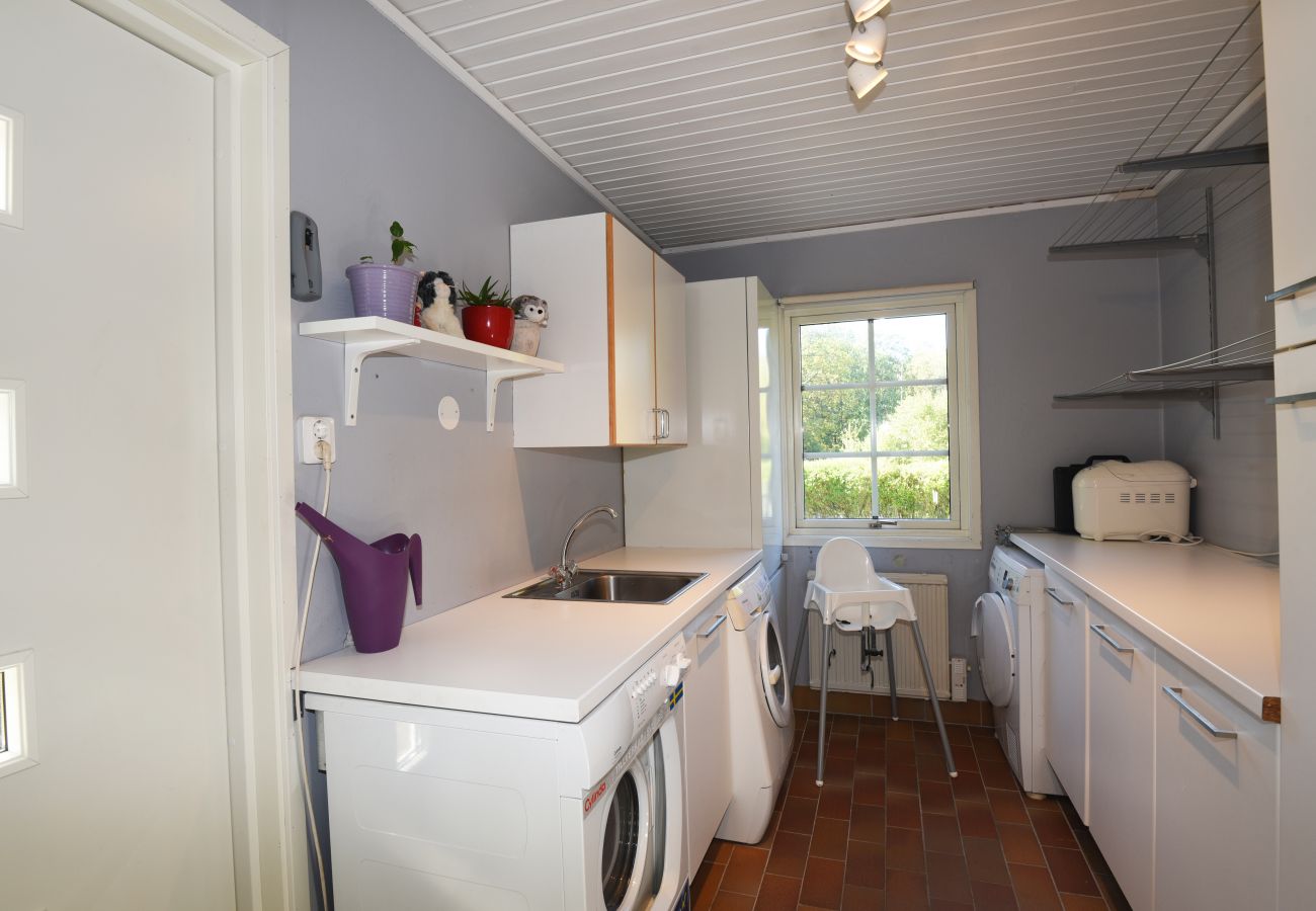House in Svanesund - Fresh and cozy villa with wood-fired jacuzzi and sauna | SE09026 Svanesund/Orust.
