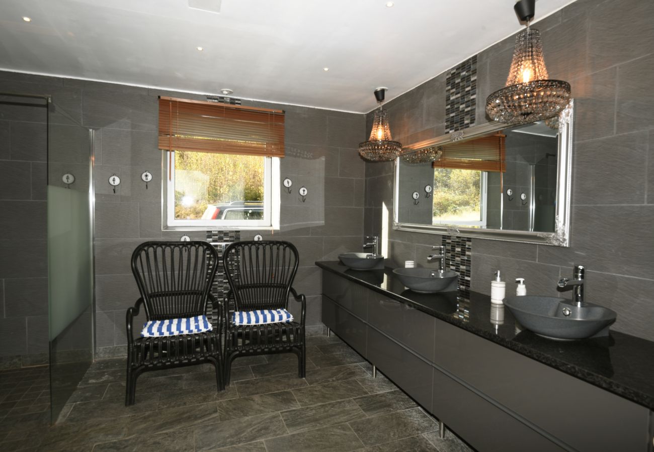 House in Sysslebäck - Large holiday house located in the middle of the slope of Branäsberget | SE18019