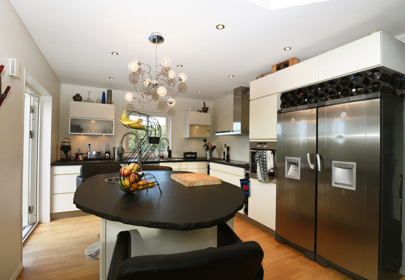 House in Kode -  Lovely spacious villa in southern Bohuslän with spa | SE09028