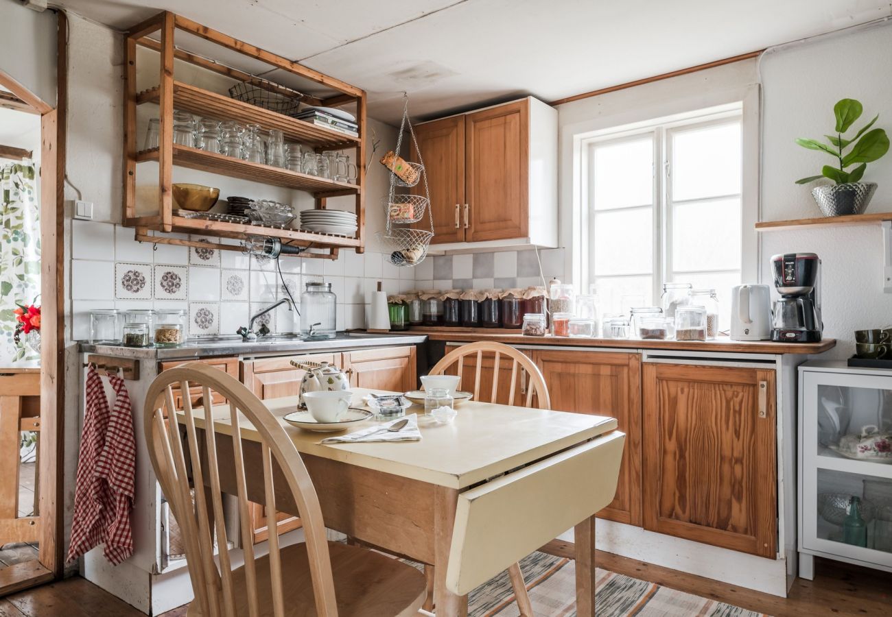 House in Hästveda -  Charming holiday home in Hästveda, Skåne | SE01033