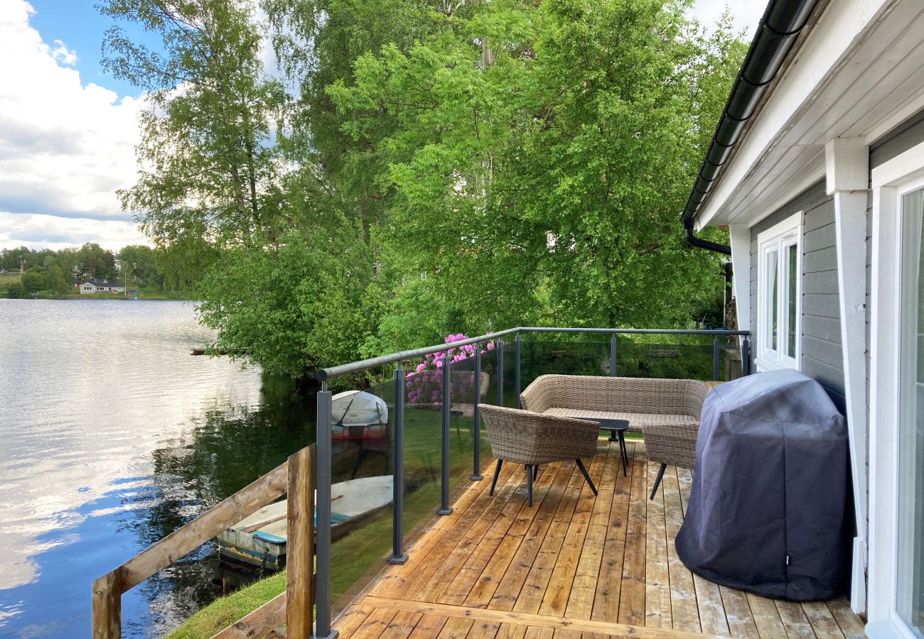 House in Bankeryd -  Lovely cottage in Bankeryd with a panoramic view of the lake | SE07027
