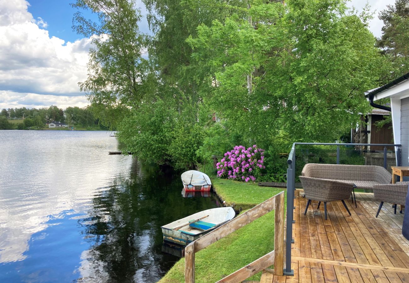 House in Bankeryd -  Lovely cottage in Bankeryd with a panoramic view of the lake | SE07027