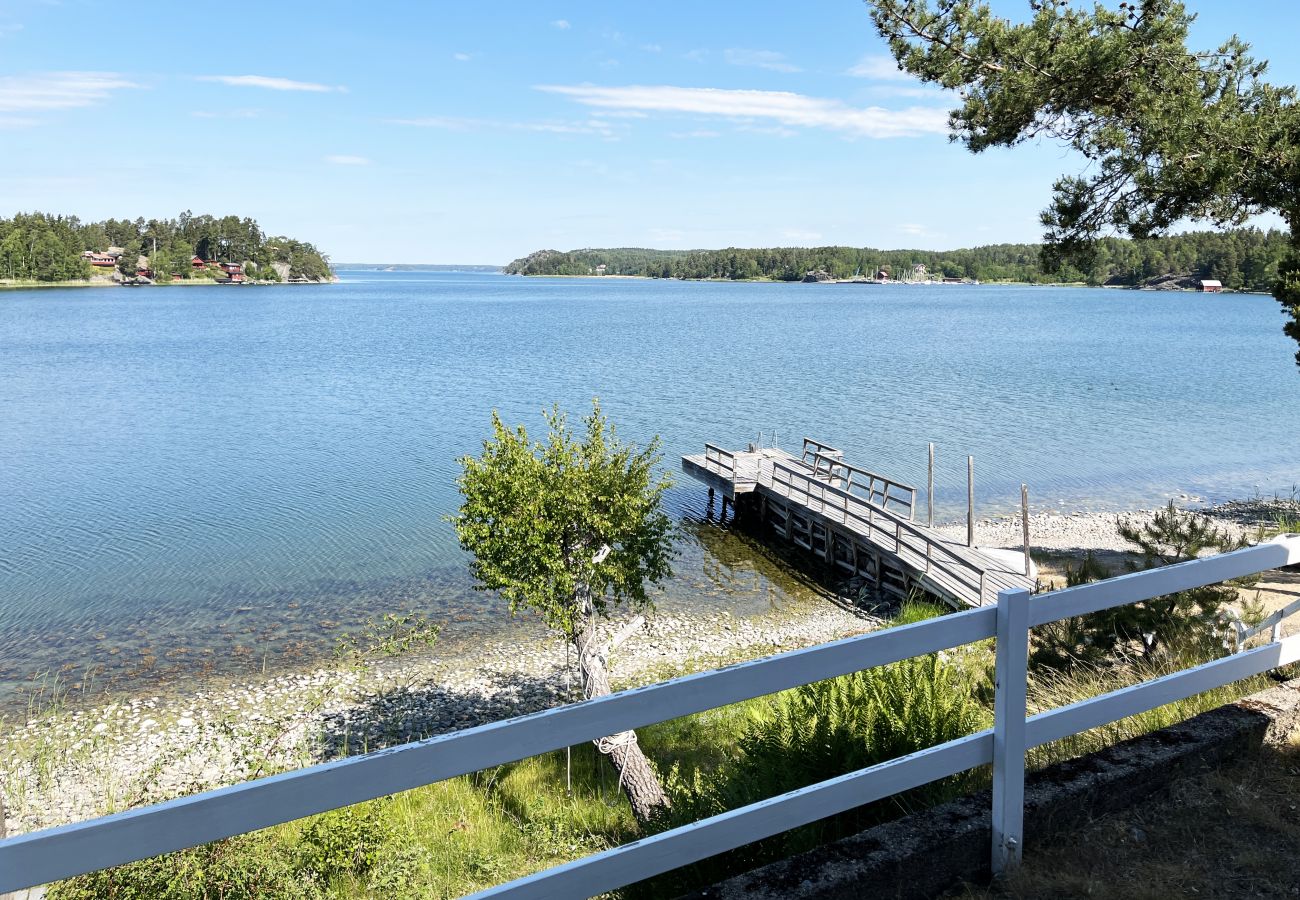 House in Sorunda - House by the sea with pool and sauna, near Nynäshamn | SE13017