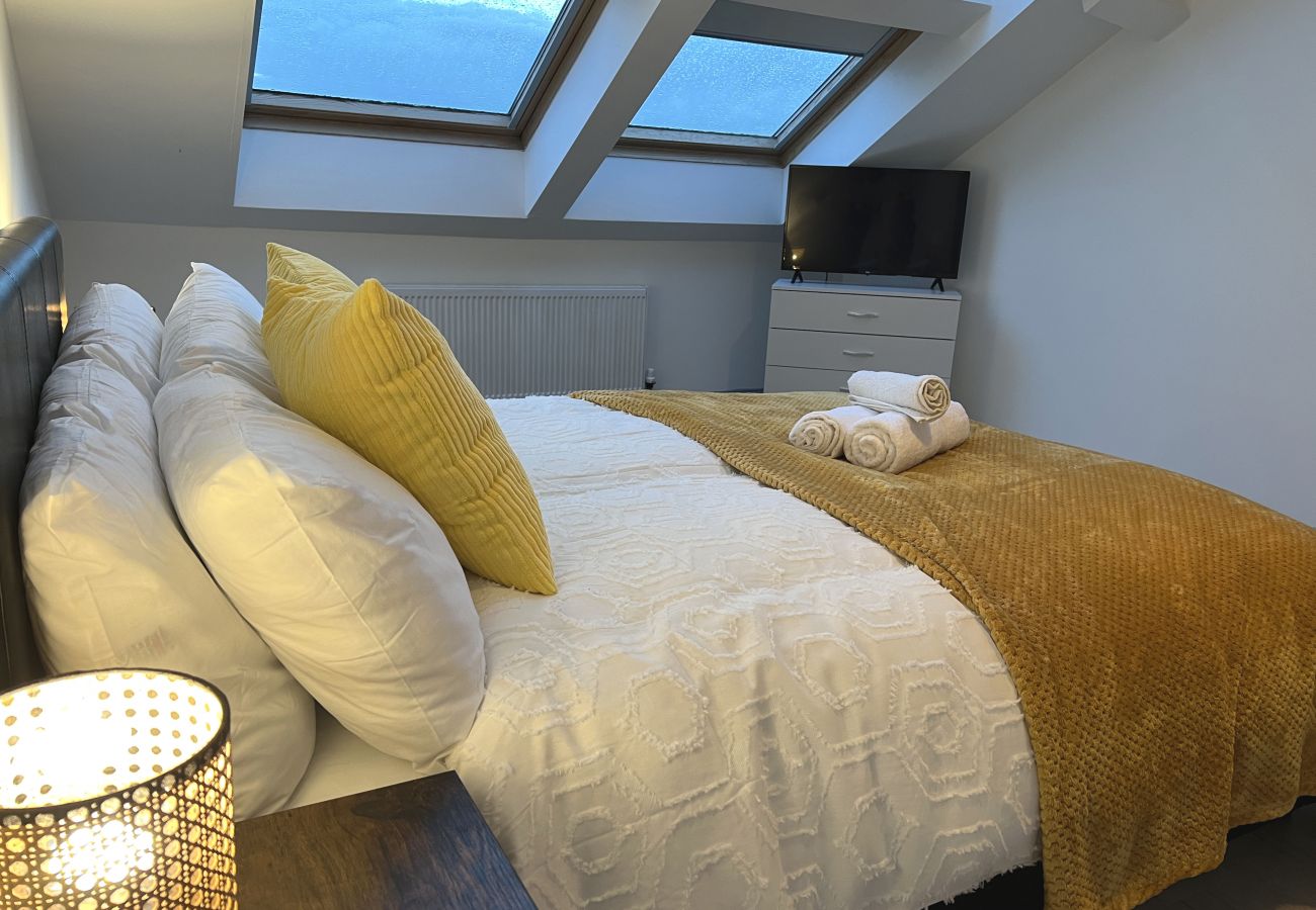 Apartment in Northampton - ★ New Two Bedroom Premium Apartment w/ Skylight in Northampton Town Centre