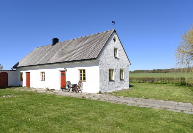 in Gotlands Tofta - Well-maintained and cozy cottage in Gotland's Tofta | SE12013