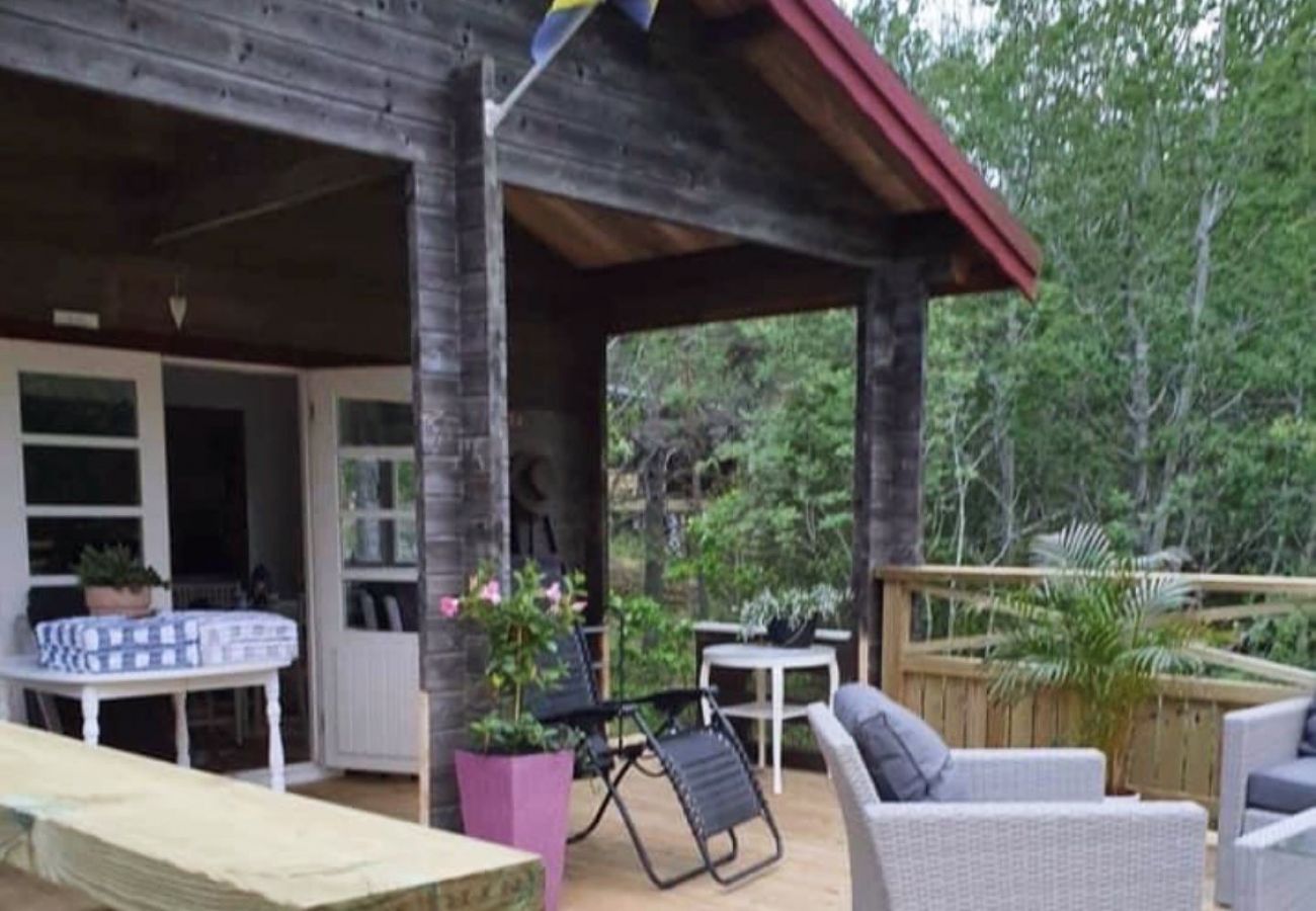 House in Norrköping - Cozy log cabin near the sea at Arkösund | SE10015