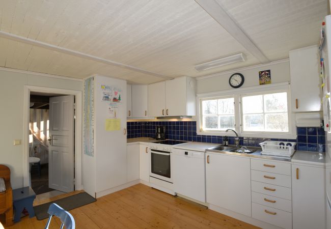 House in Färjestaden -  Cozy holiday home in the heart of Öland | SE04013