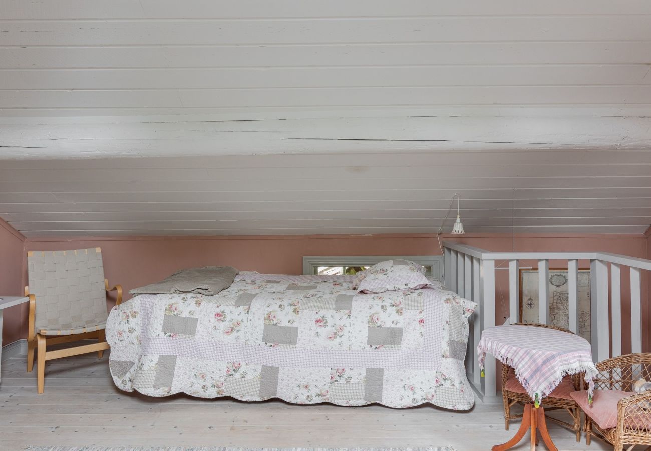 House in Bor -  Charming holiday house with unique garden outside Värnamo | SE07039