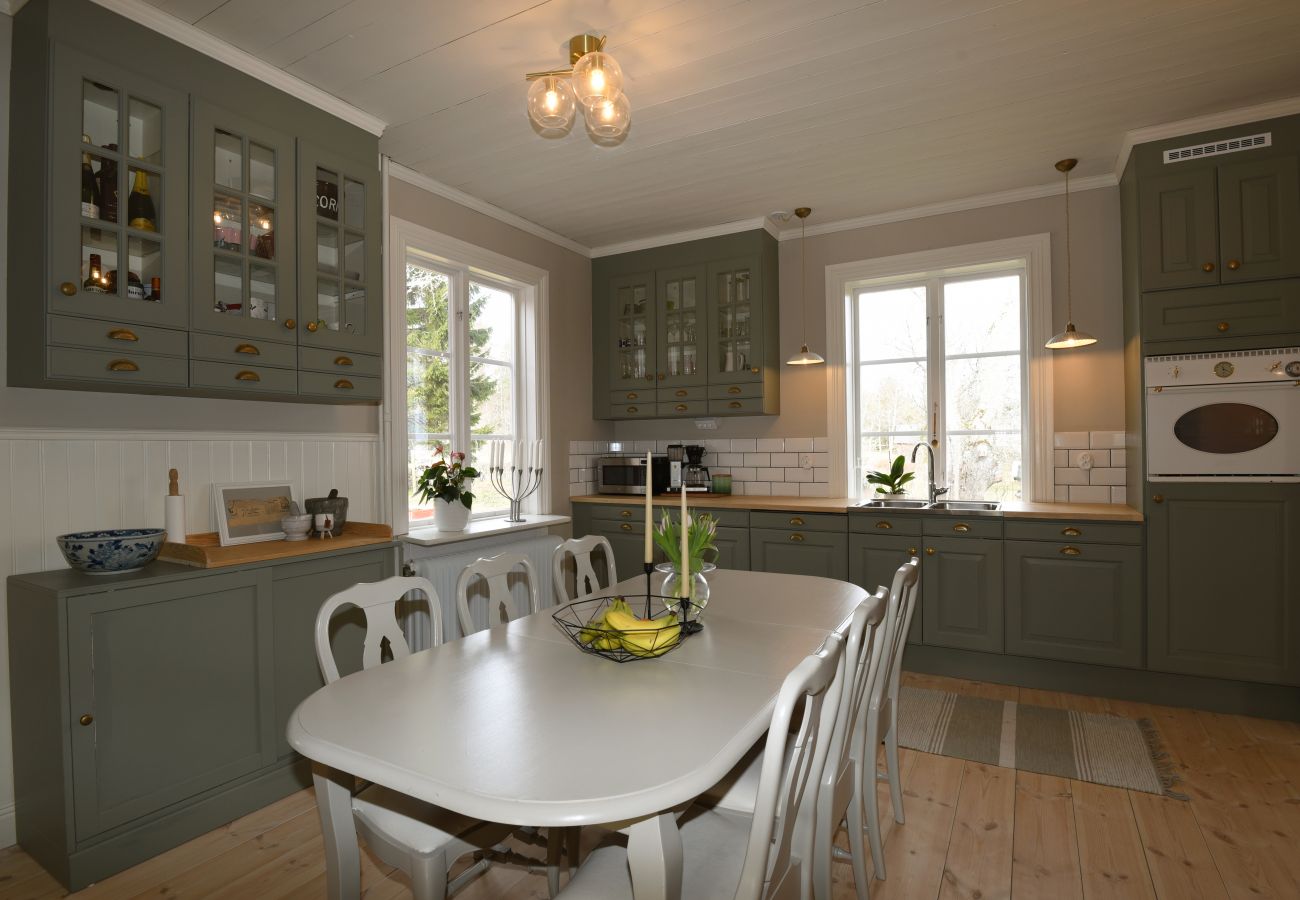 House in Hjo - Spacious house in Hjo by Vättern with fantastic views | SE08044