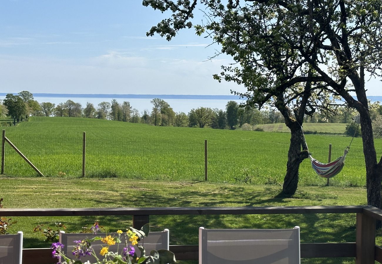 House in Hjo - Spacious house in Hjo by Vättern with fantastic views | SE08044