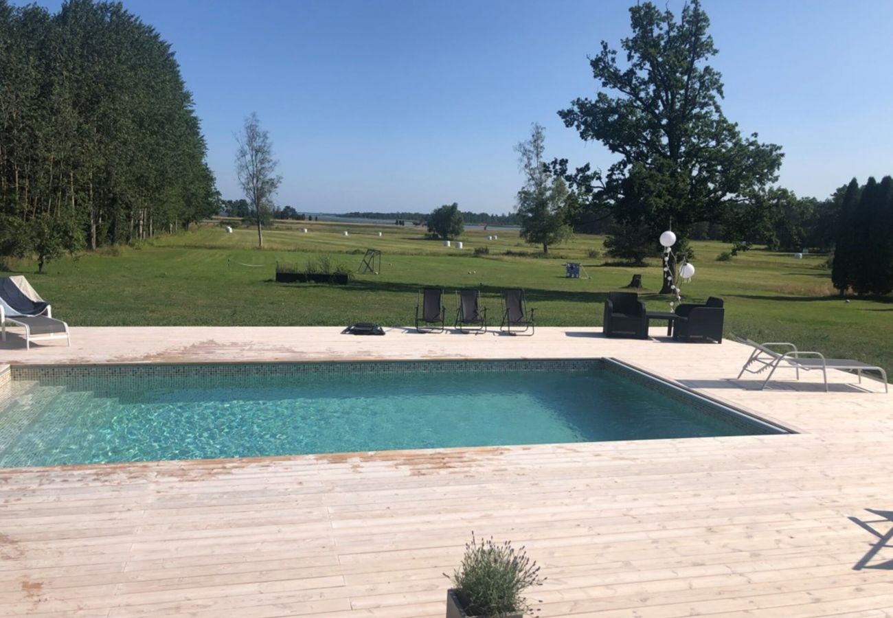 House in Romakloster - Unique house with Saltwater pool on Gotland | SE12015