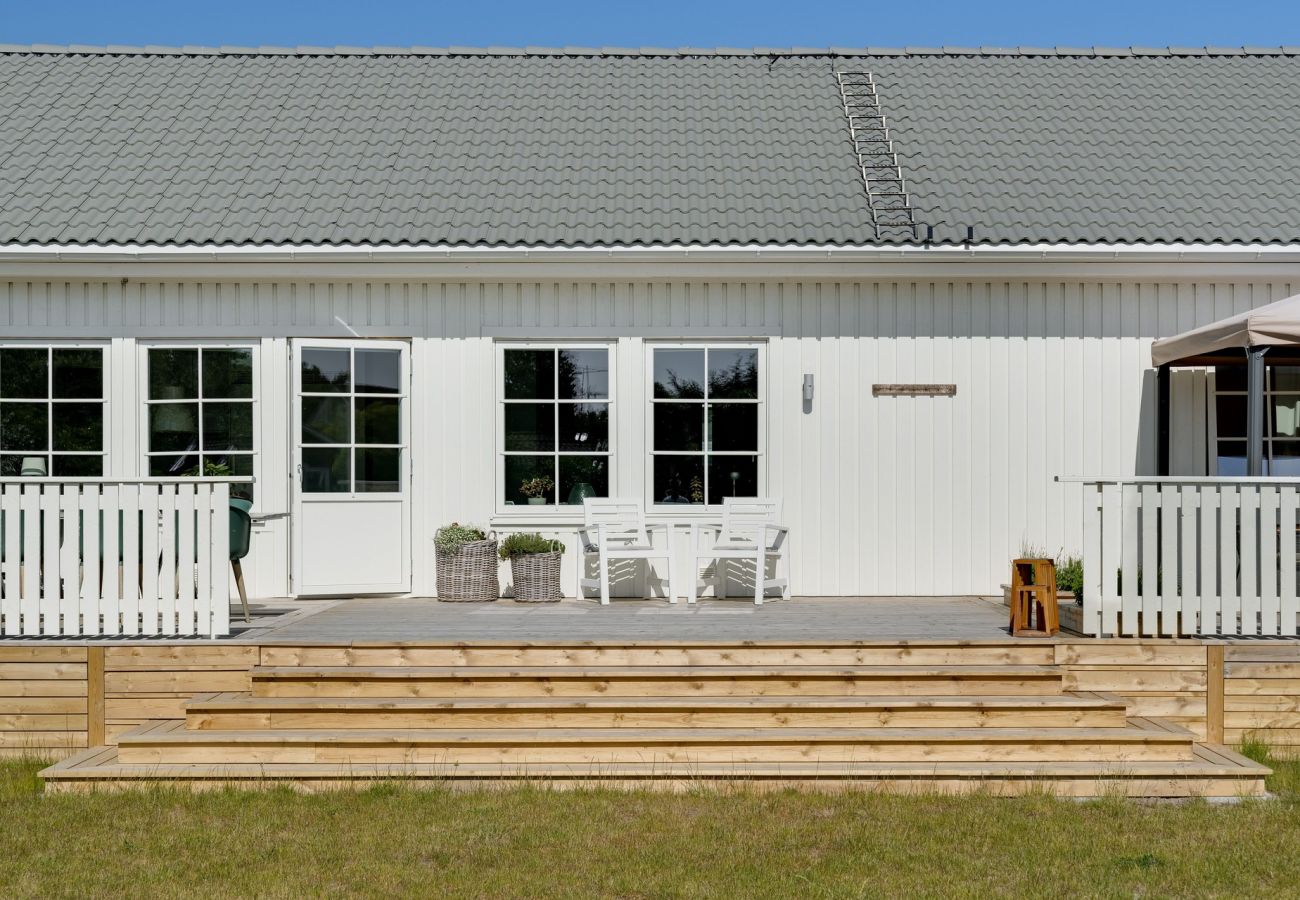 House in Farhult - Holiday home on peninsula near Höganäs | SE01041