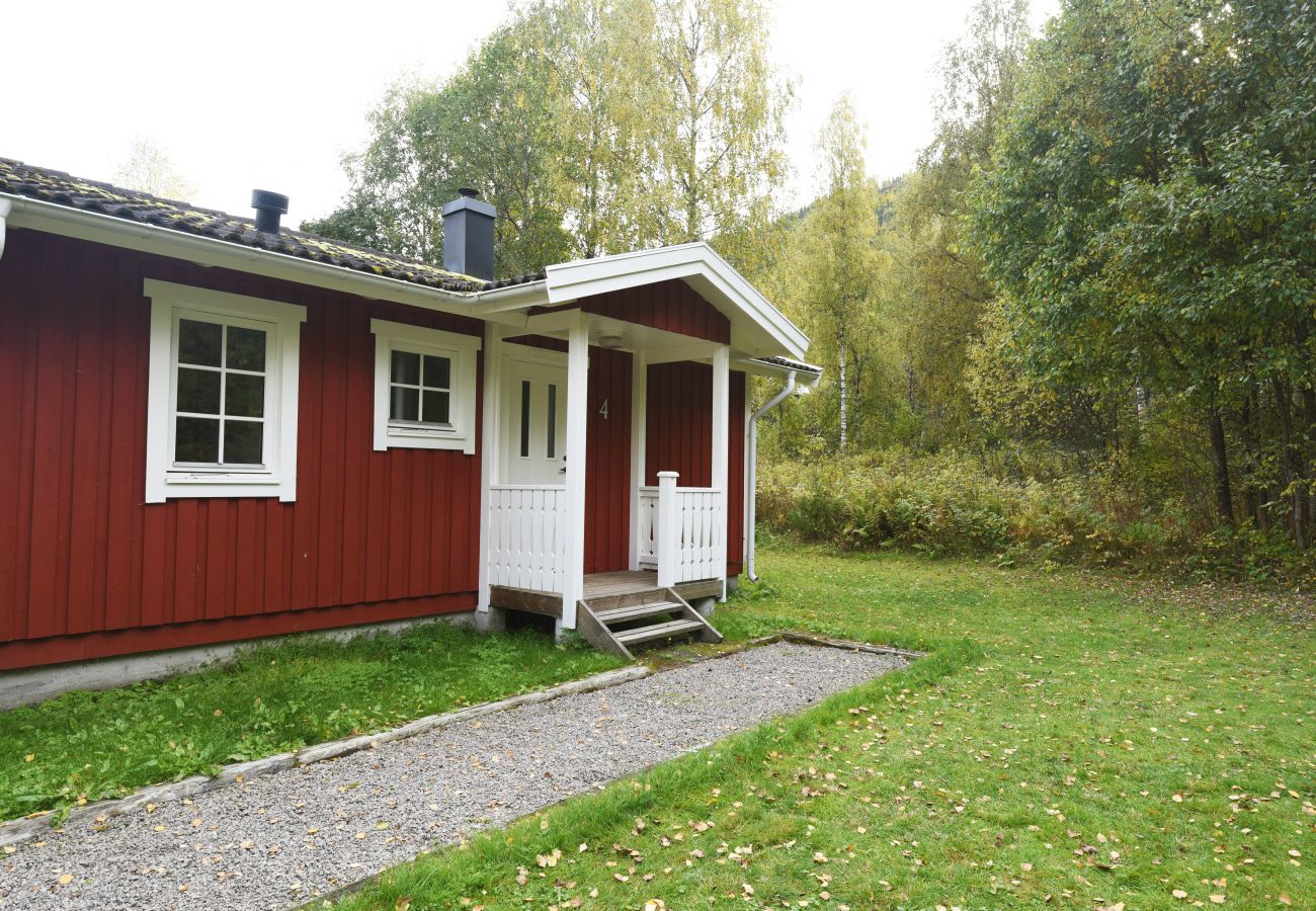 House in Sysslebäck - Cozy twin cottage where pets are welcome in Branäs | SE18026