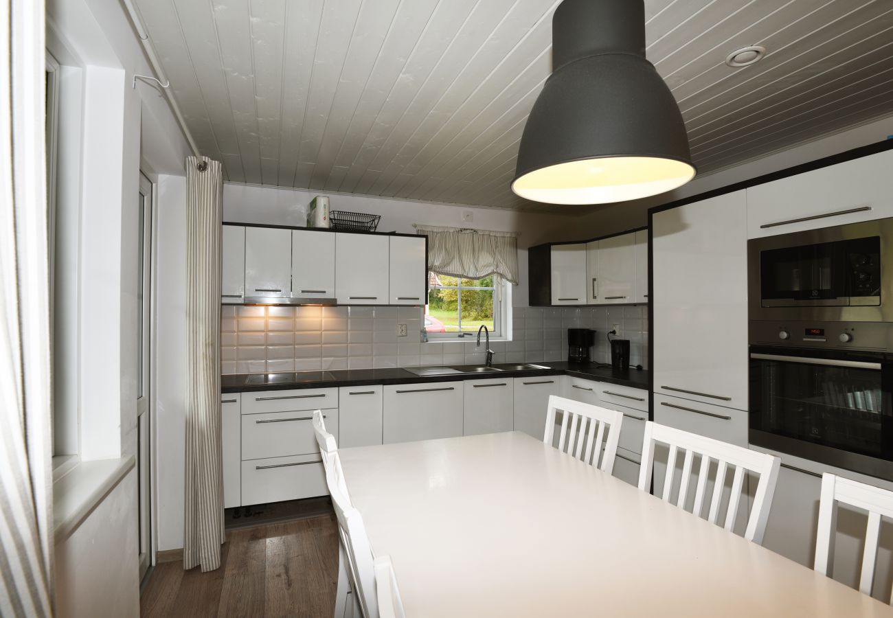 House in Sysslebäck -  Spacious holiday home at Branäsberget, Sysslebäck | SE18022
