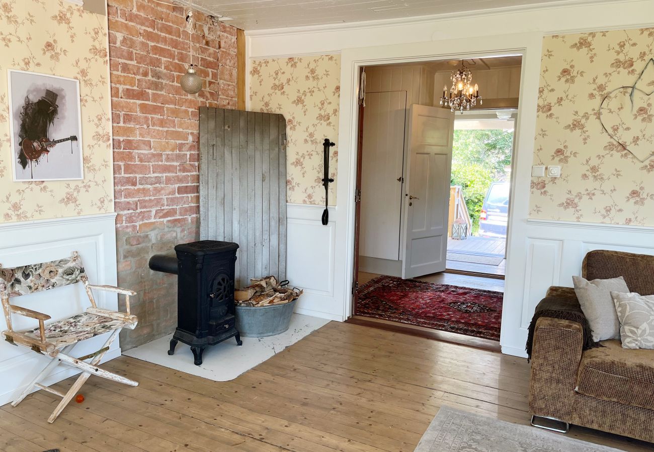 House in Gnesta - Large, beautiful house in Laxne/Gnesta near lake and nature | SE13026