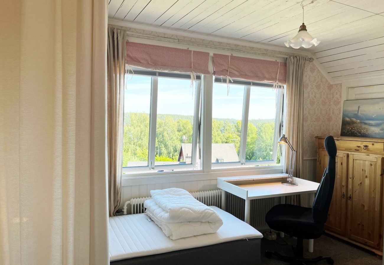 House in Gnesta - Large, beautiful house in Laxne/Gnesta near lake and nature | SE13026