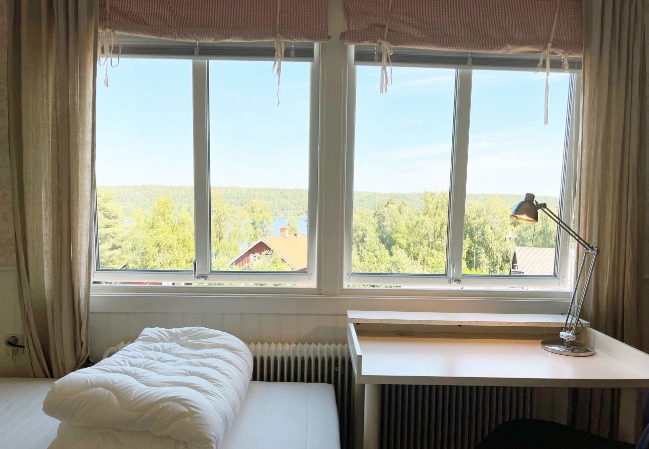 House in Gnesta - Large, beautiful house in Laxne/Gnesta near lake and nature | SE13026